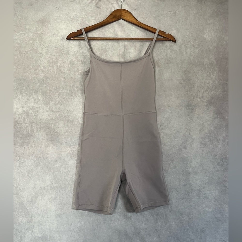 Aritzia Wilfred Free Divinity Romper Stretch Athletic Lavender Women’s S